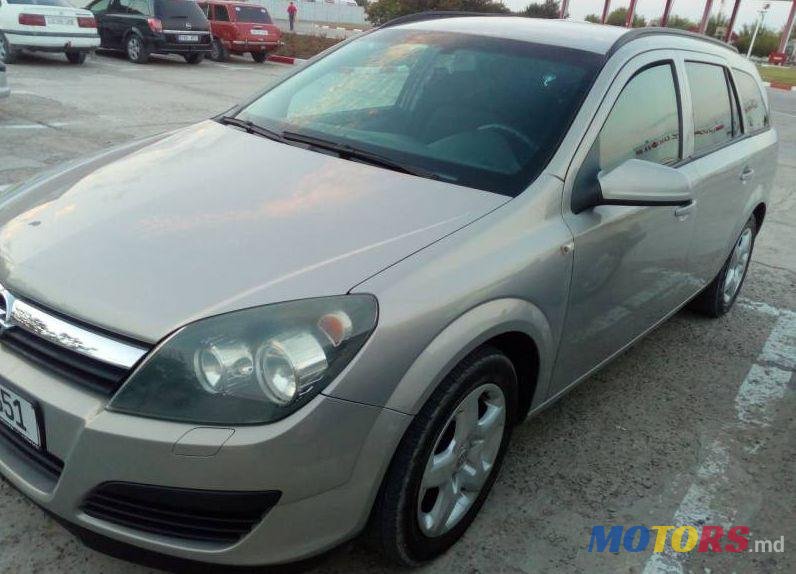 2006' Opel Astra photo #1