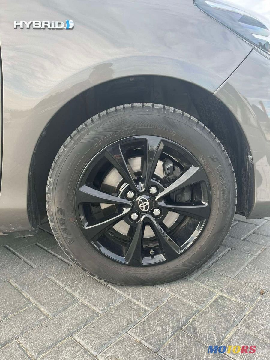 2019' Toyota Yaris photo #5