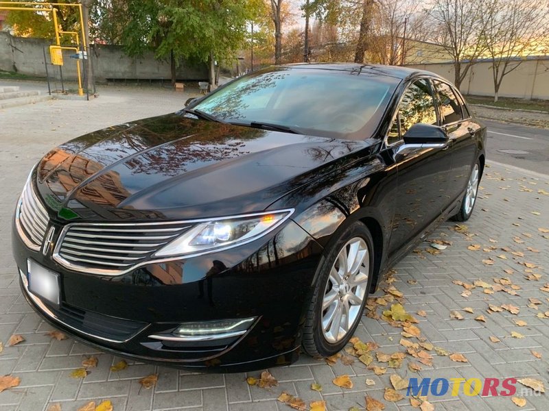 2016' Lincoln MKZ photo #2