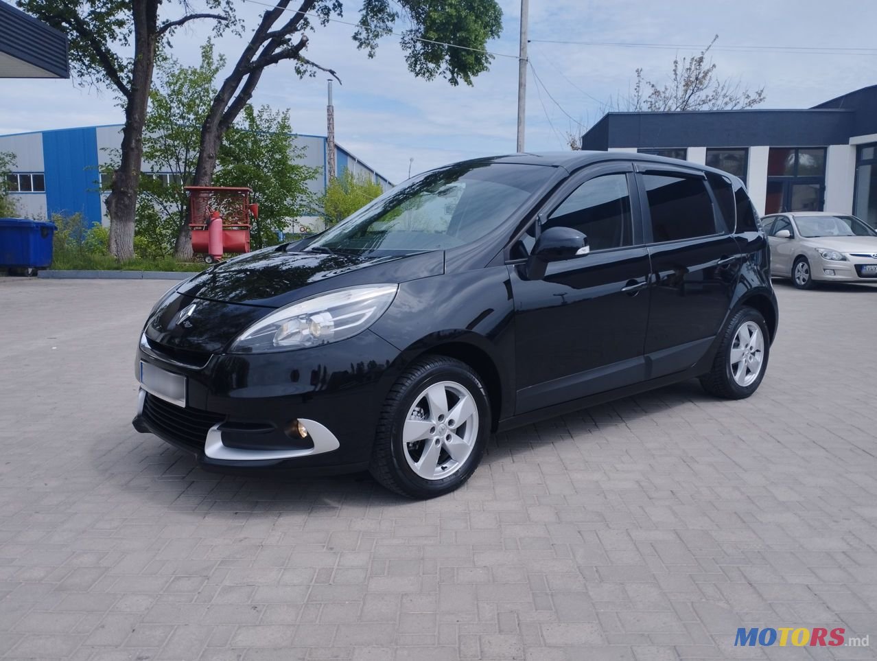 2013' Renault Scenic photo #6