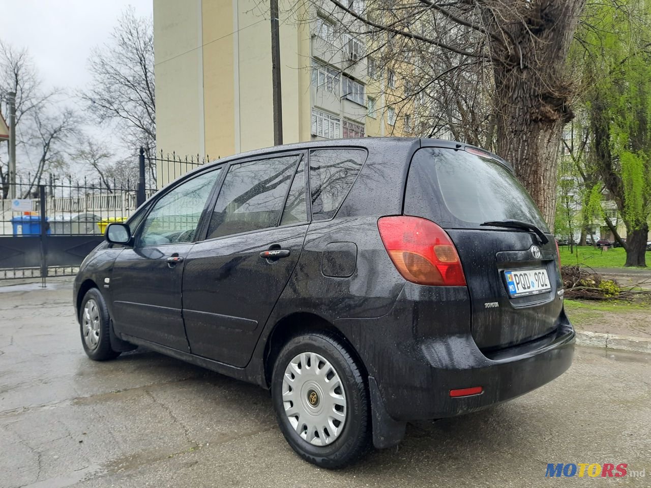 2003' Toyota Corolla Verso photo #2