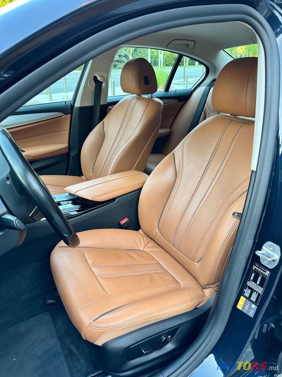 2019' BMW 5 Series photo #5