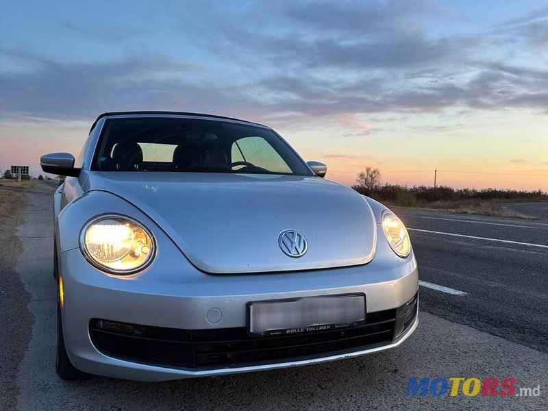 2014' Volkswagen Beetle photo #1