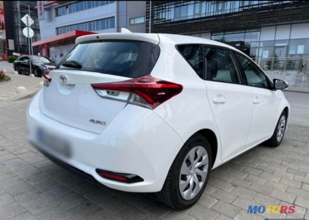 2017' Toyota Auris photo #4