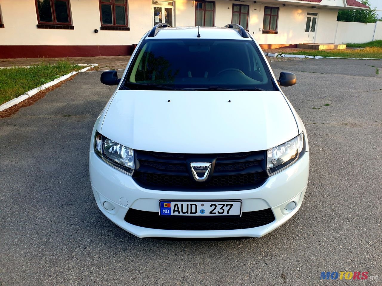 2015' Dacia Logan Mcv photo #3