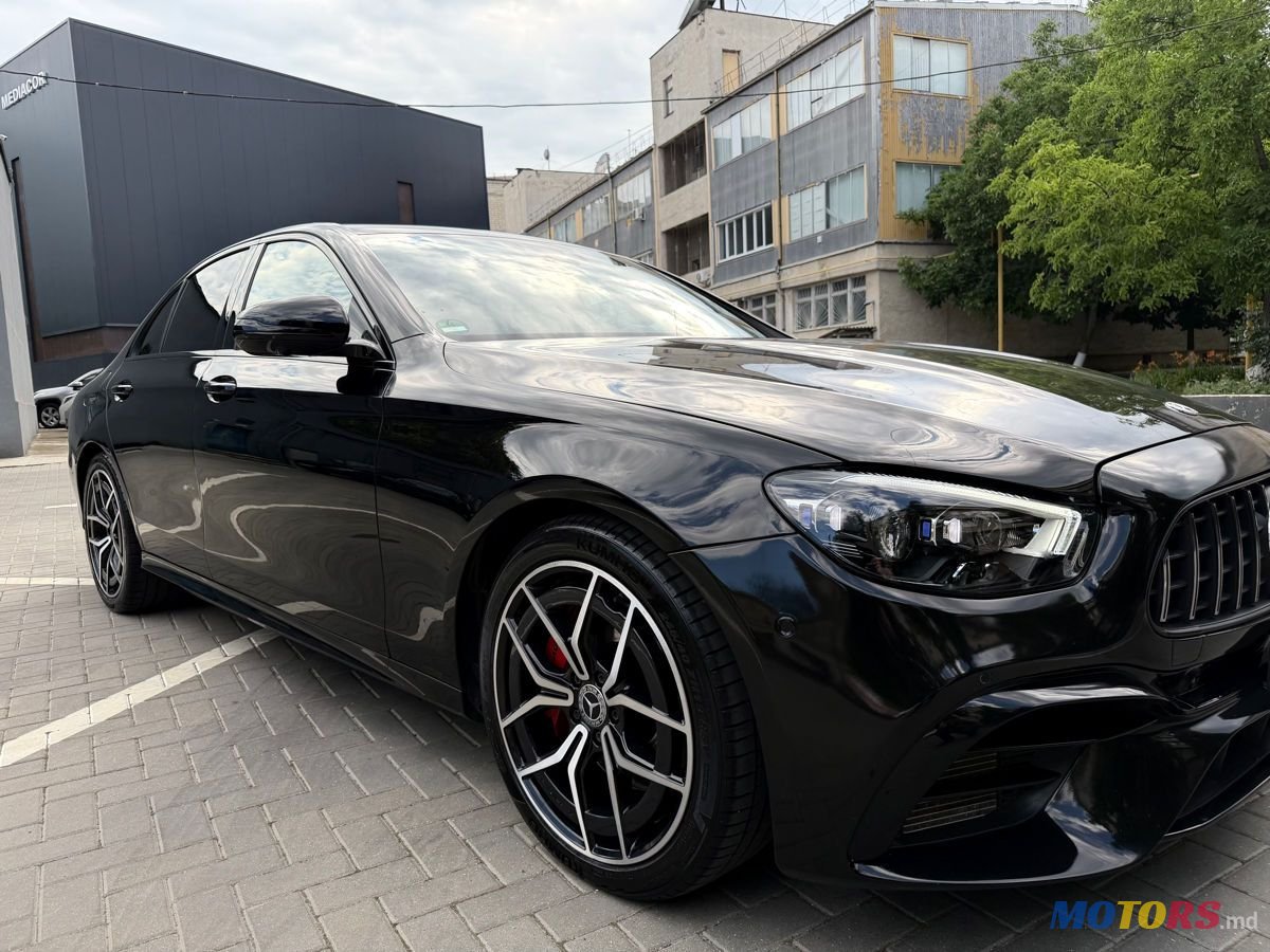 2022' Mercedes-Benz E-Class photo #2