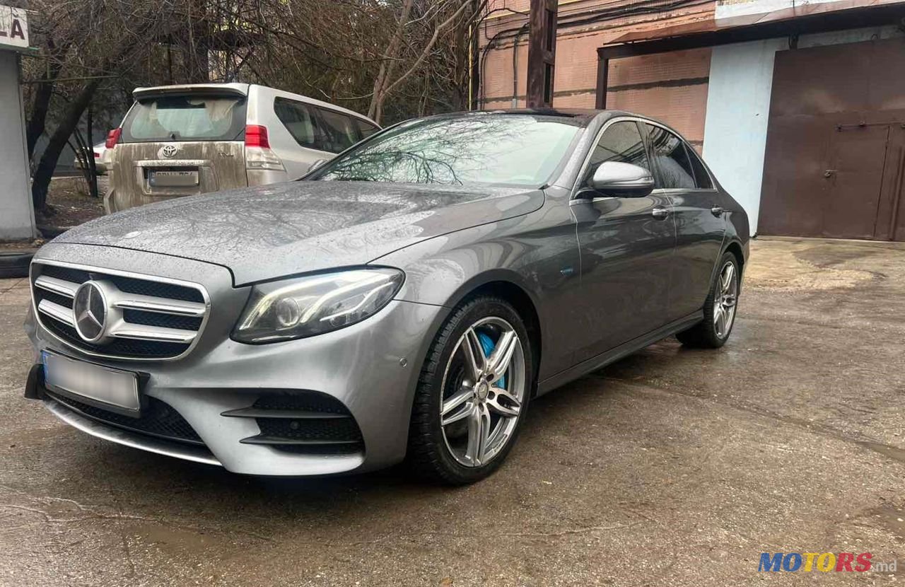 2017' Mercedes-Benz E-Class photo #1