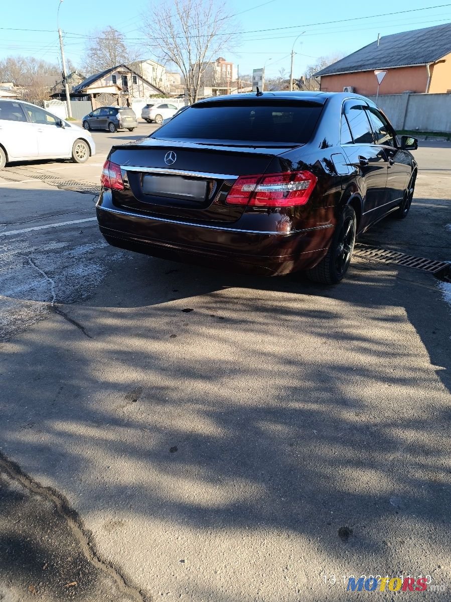 2009' Mercedes-Benz E-Class photo #5