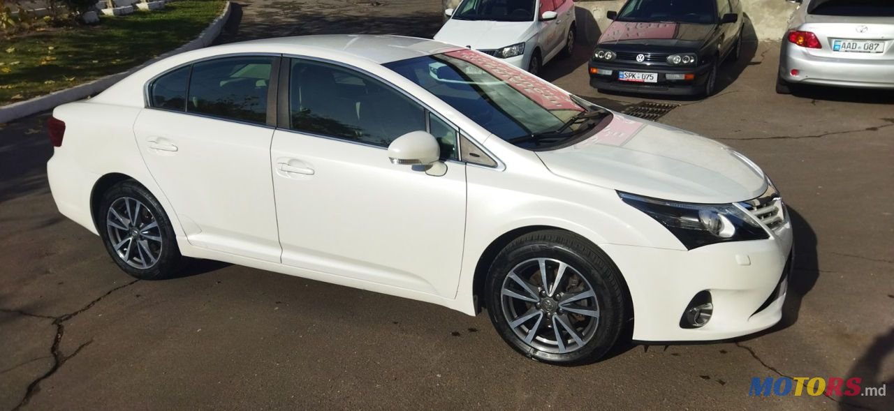 2013' Toyota Avensis photo #4