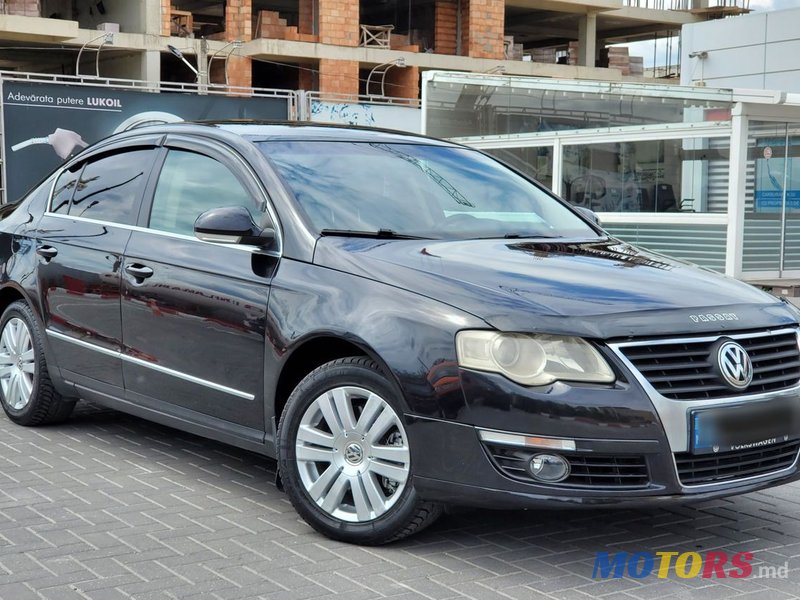 2009' Volkswagen Passat photo #3