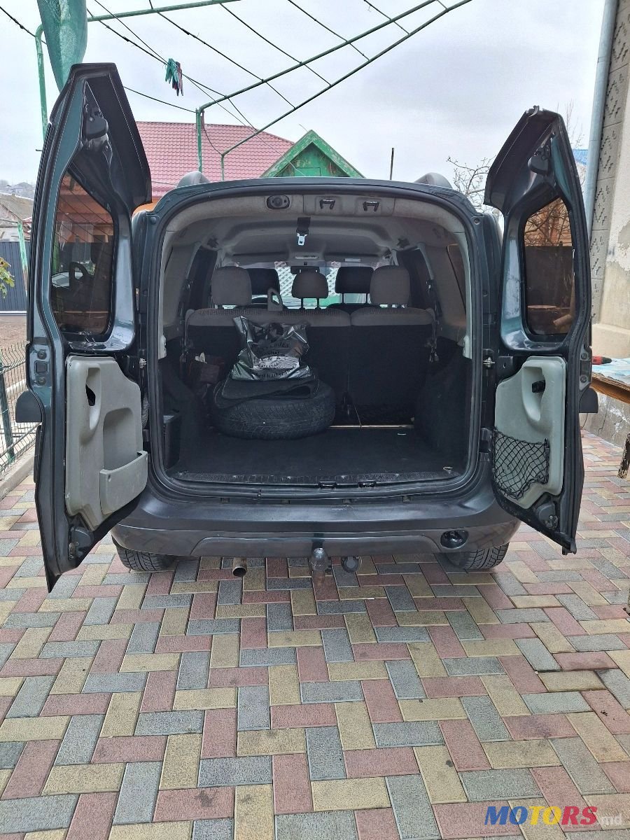 2008' Dacia Logan Mcv photo #4