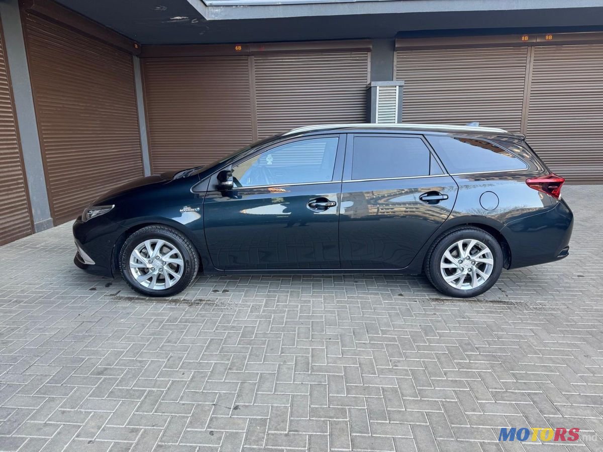 2015' Toyota Auris photo #4