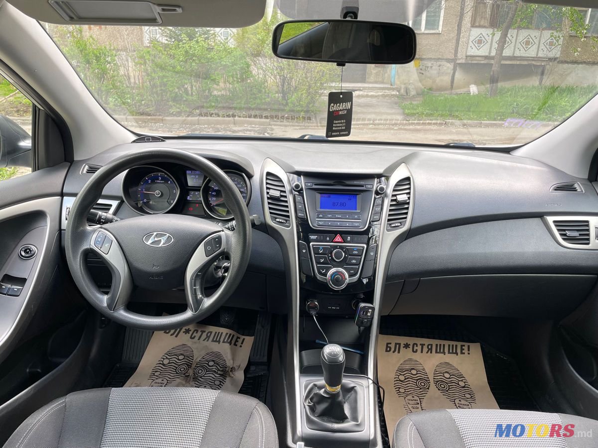 2013' Hyundai i30 photo #6