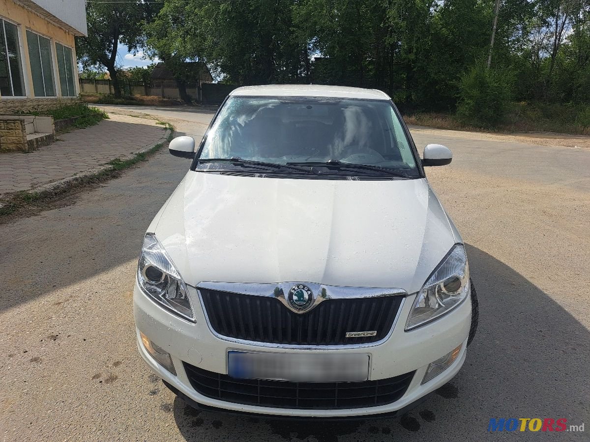 2012' Skoda Fabia photo #1
