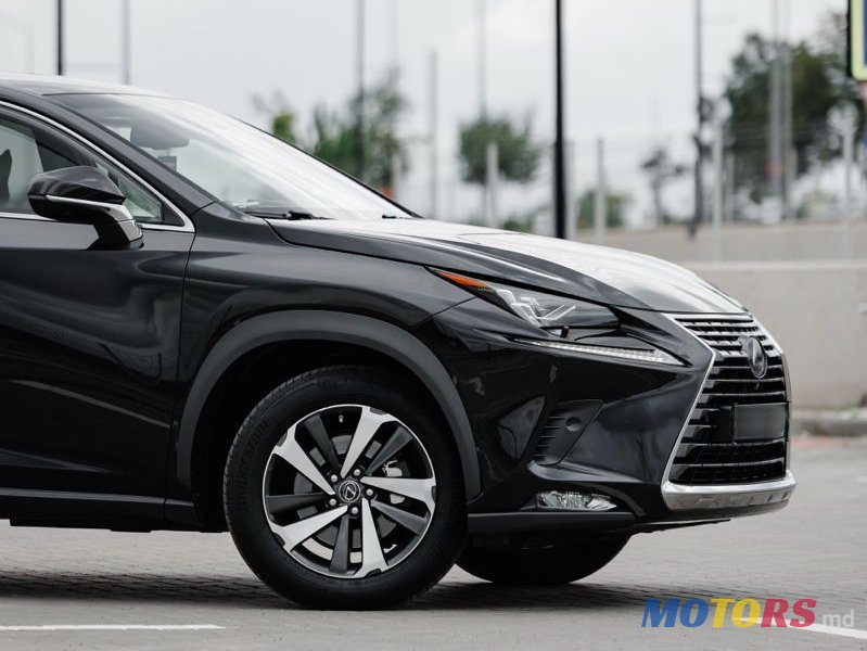 2017' Lexus Nx Series photo #4