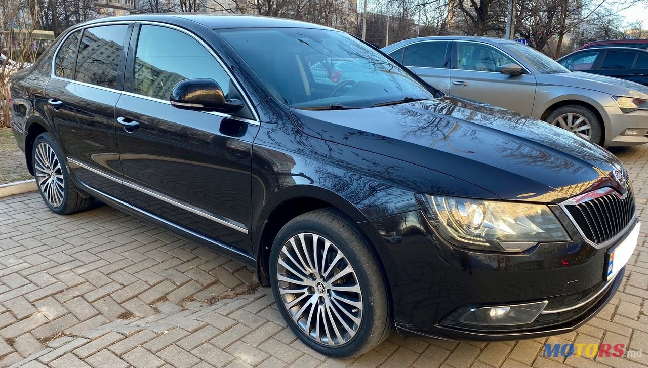 2013' Skoda Superb photo #1