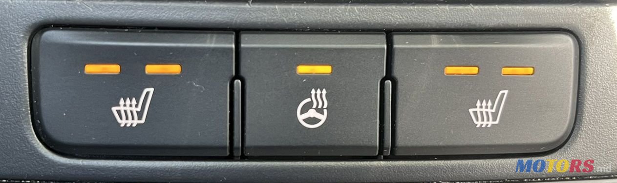 2018' Kia Rio X-Line photo #5