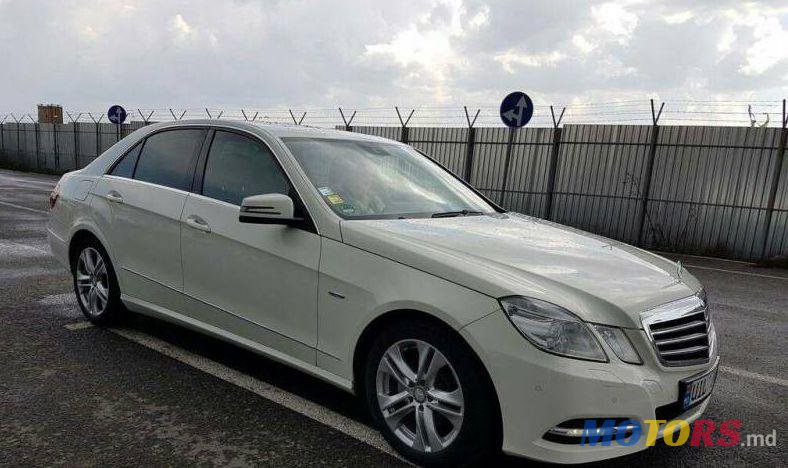 2011' Mercedes-Benz E photo #1