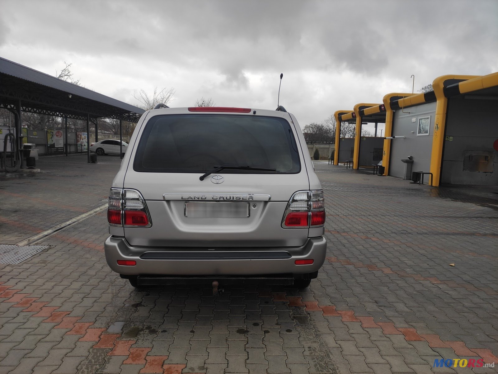 2004' Toyota Land Cruiser 100 Джип photo #1