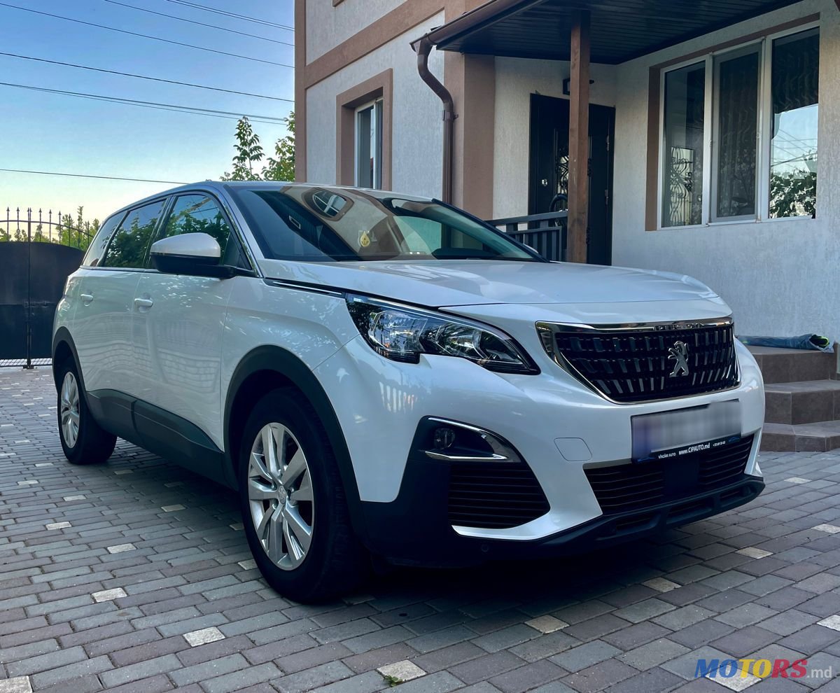 2020' Peugeot 5008 photo #1