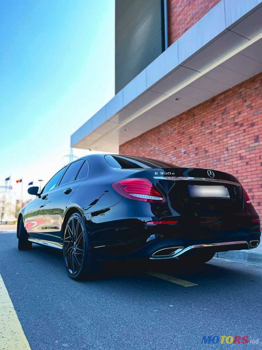 2019' Mercedes-Benz E Класс photo #3