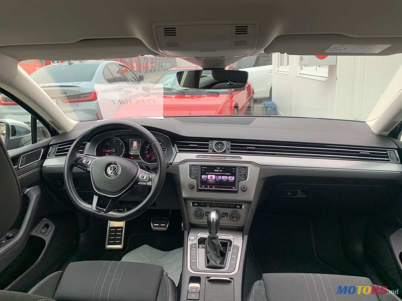 2016' Volkswagen Passat photo #6