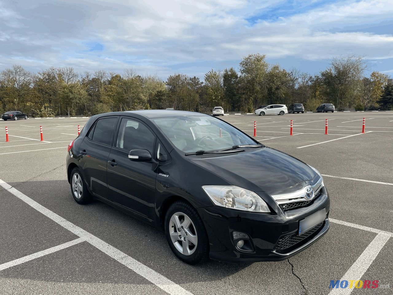 2011' Toyota Auris photo #1