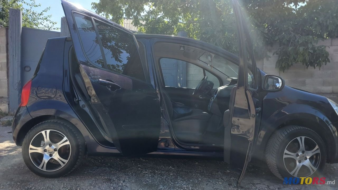 2010' Renault Modus photo #5