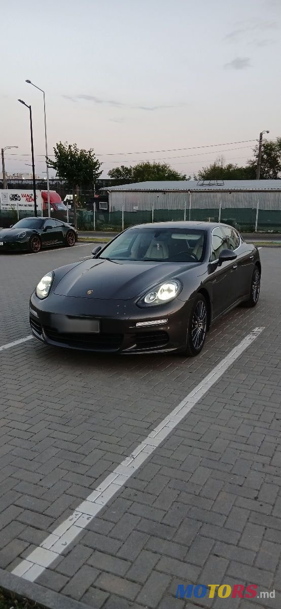 2015' Porsche Panamera photo #1