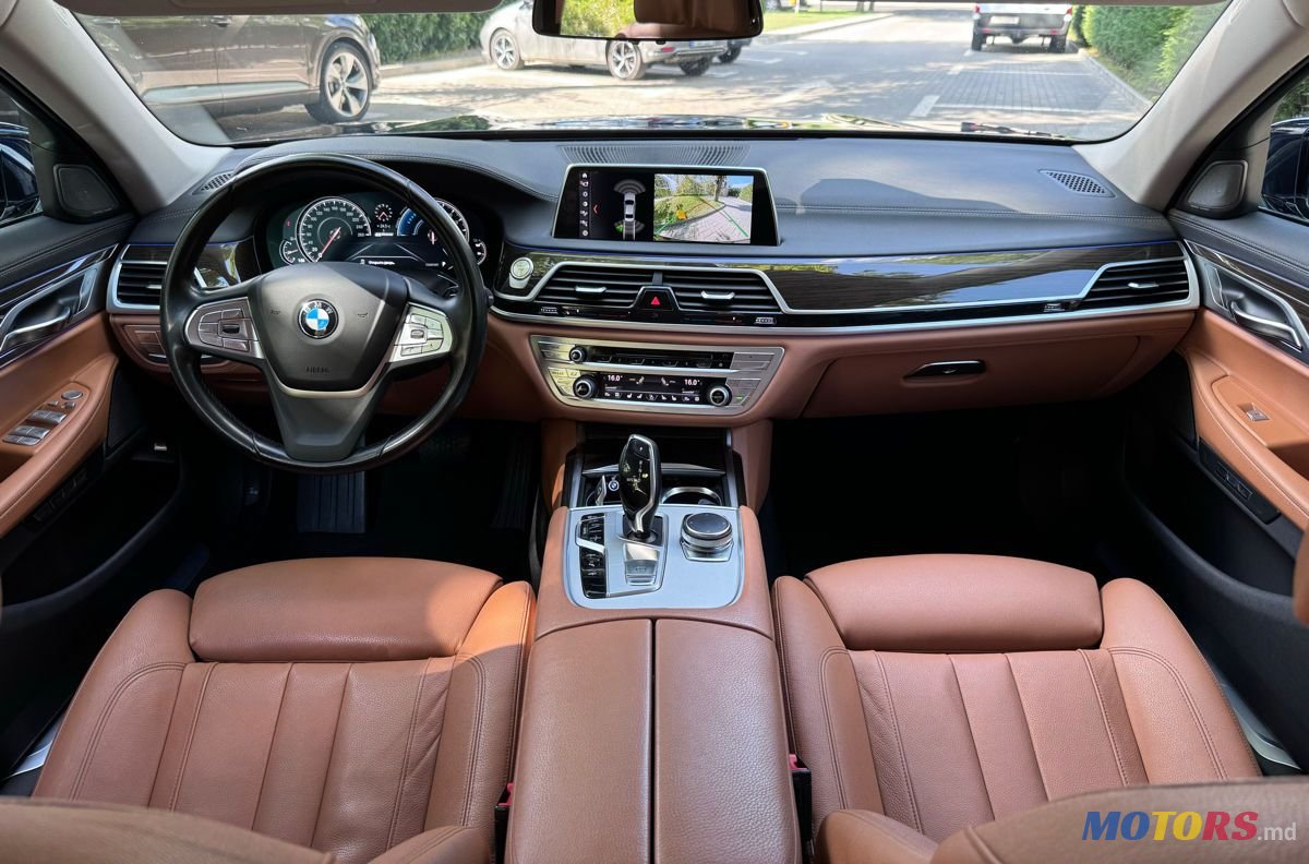 2017' BMW 7 Series photo #6