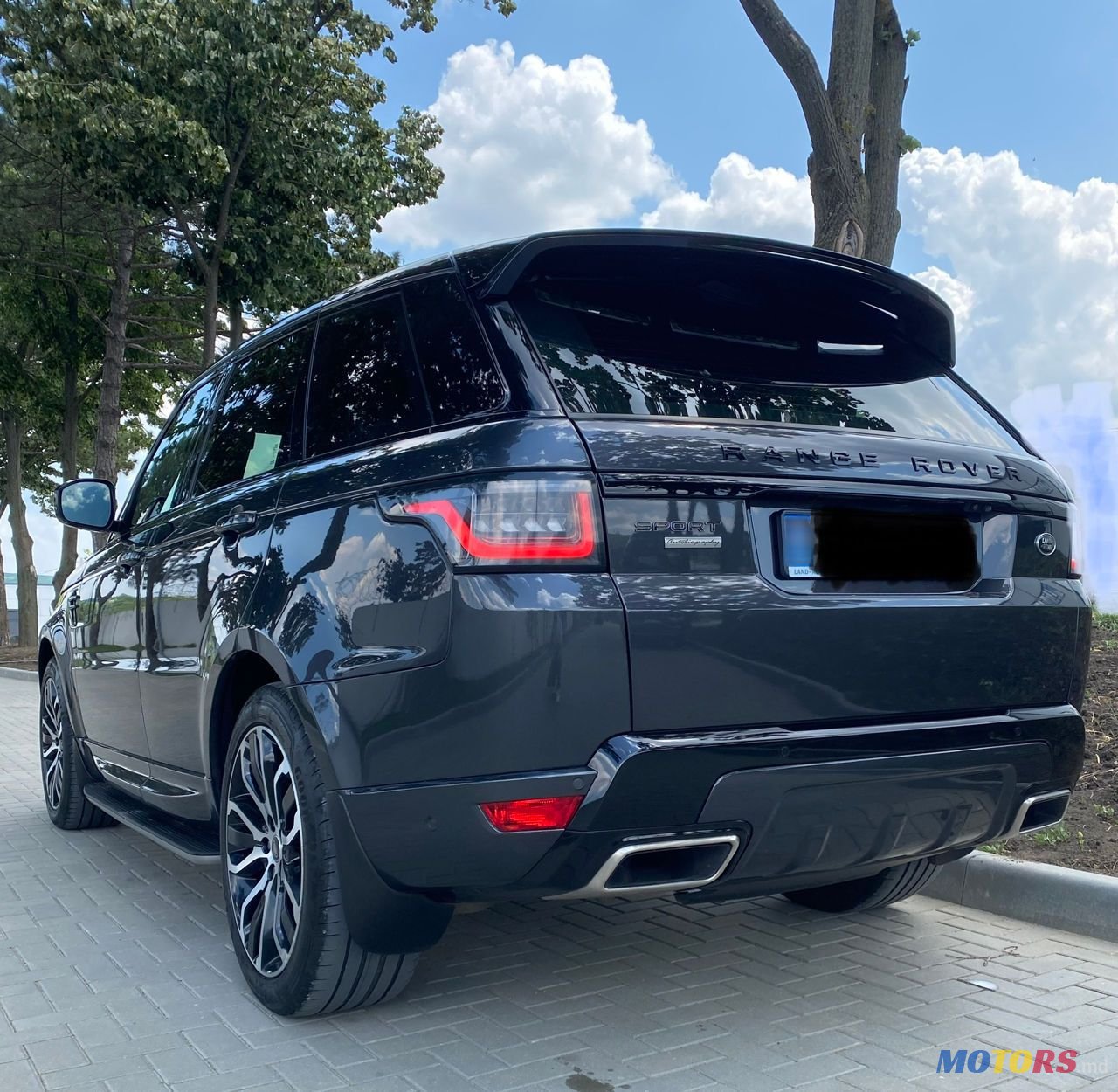 2018' Land Rover Range Rover Sport photo #4