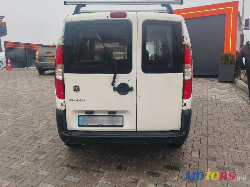 2009' Fiat Doblo photo #3