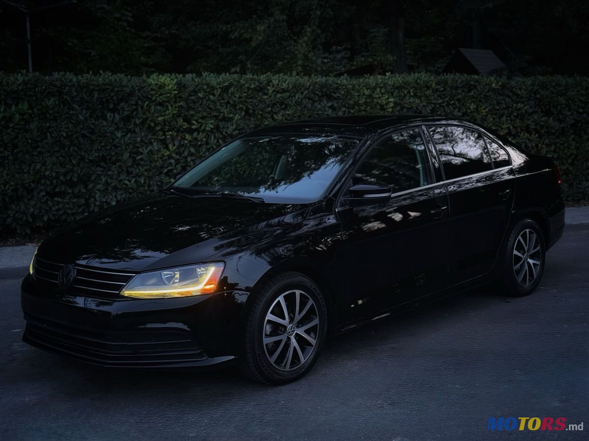 2016' Volkswagen Jetta photo #2