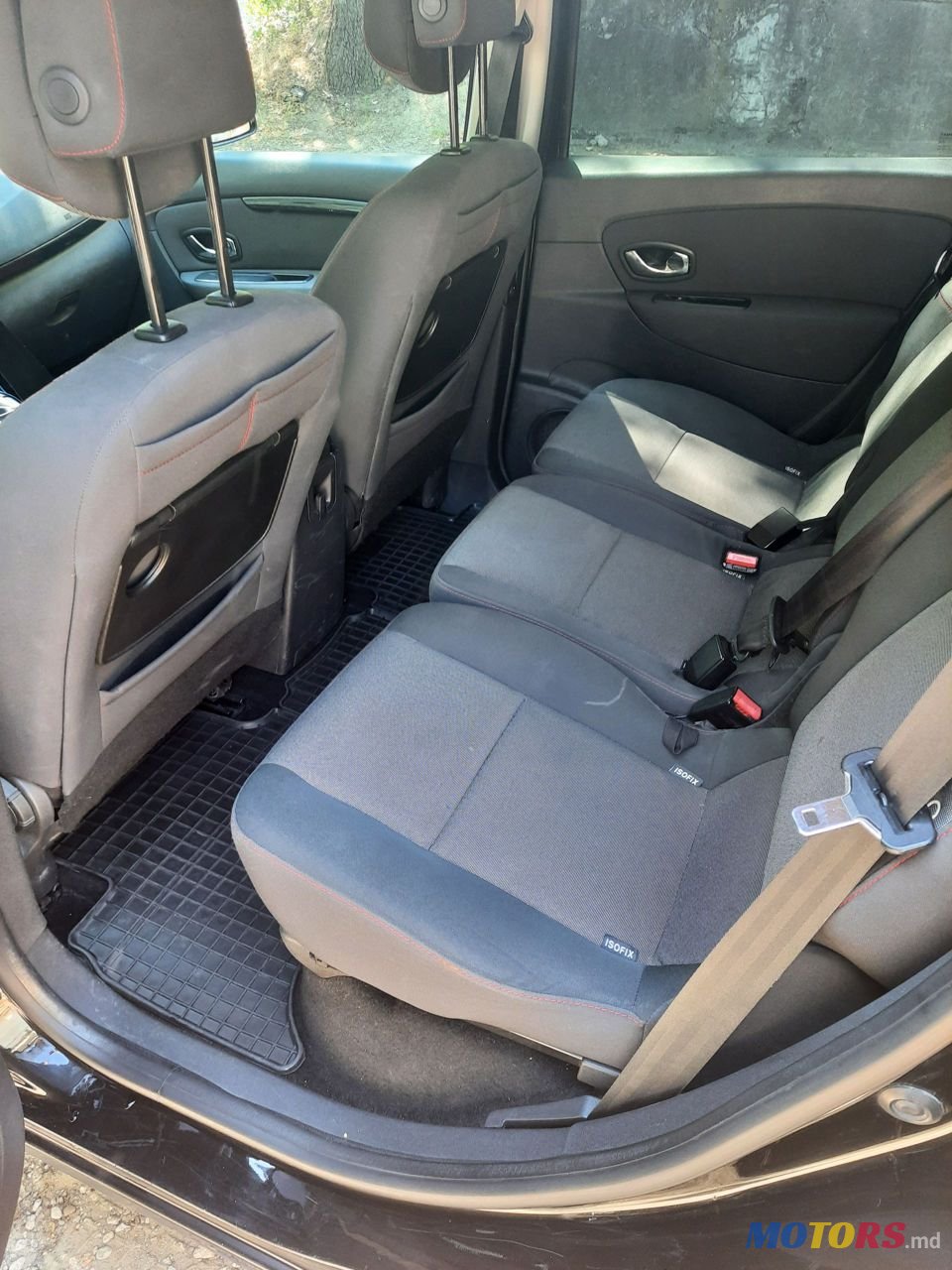 2012' Renault Scenic photo #5