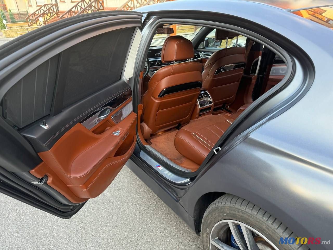 2018' BMW 7 Series photo #6