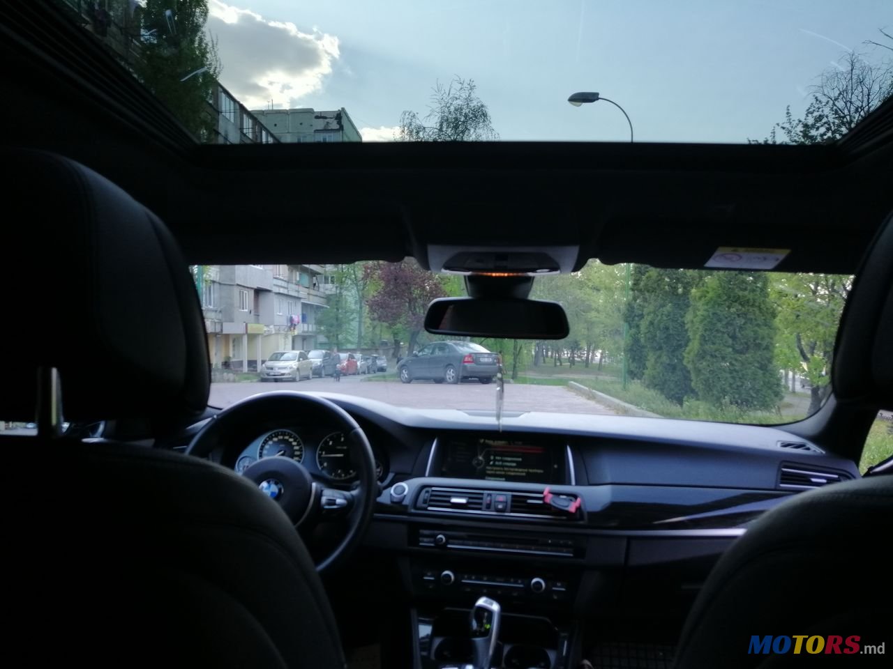 2014' BMW 5 Series photo #4