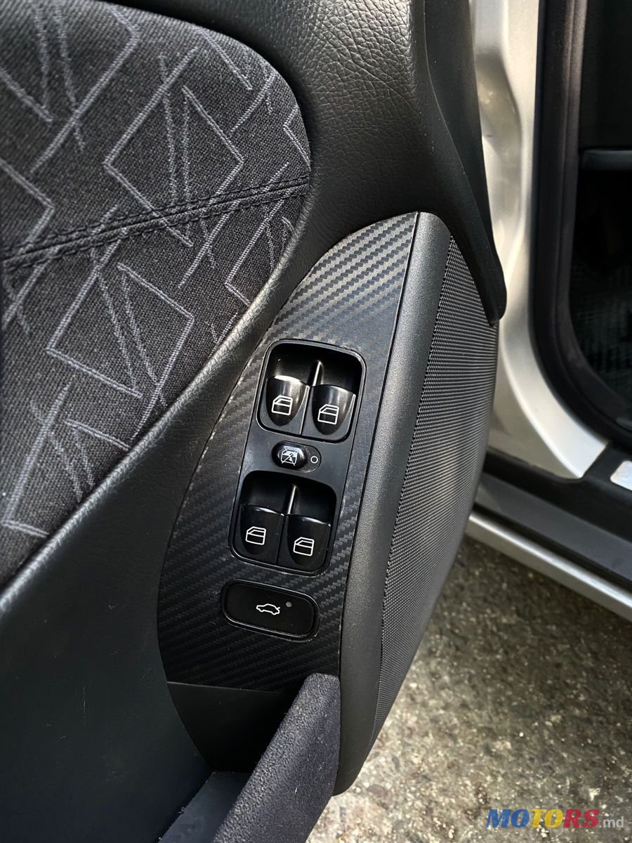 2003' Mercedes-Benz C-Class photo #4