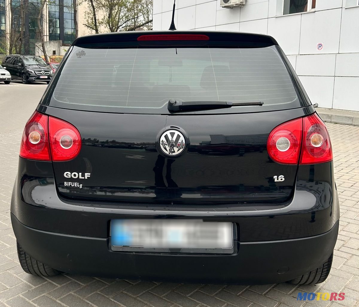 2008' Volkswagen Golf photo #5