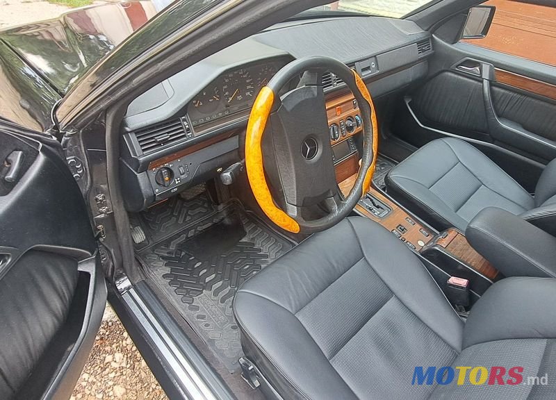 1991' Mercedes-Benz E-Class photo #4