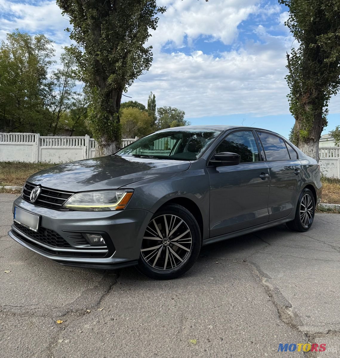 2017' Volkswagen Jetta photo #2