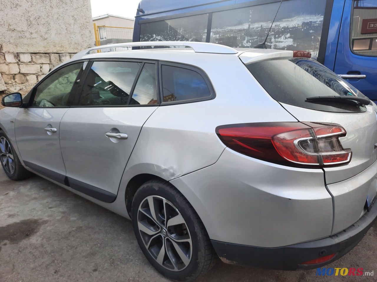 2011' Renault Megane photo #5