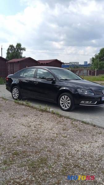 2013' Volkswagen Passat photo #4