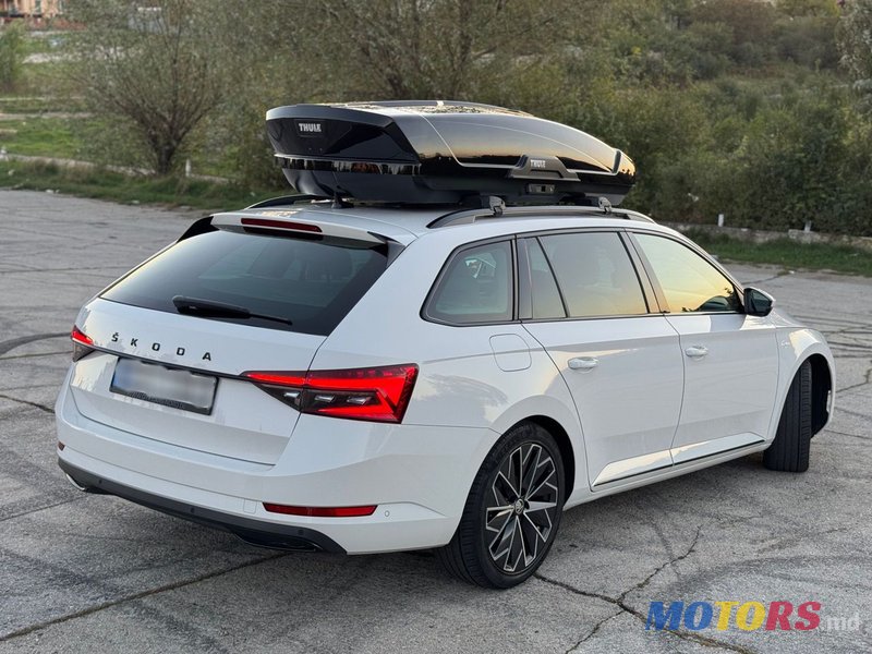 2019' Skoda Superb photo #5