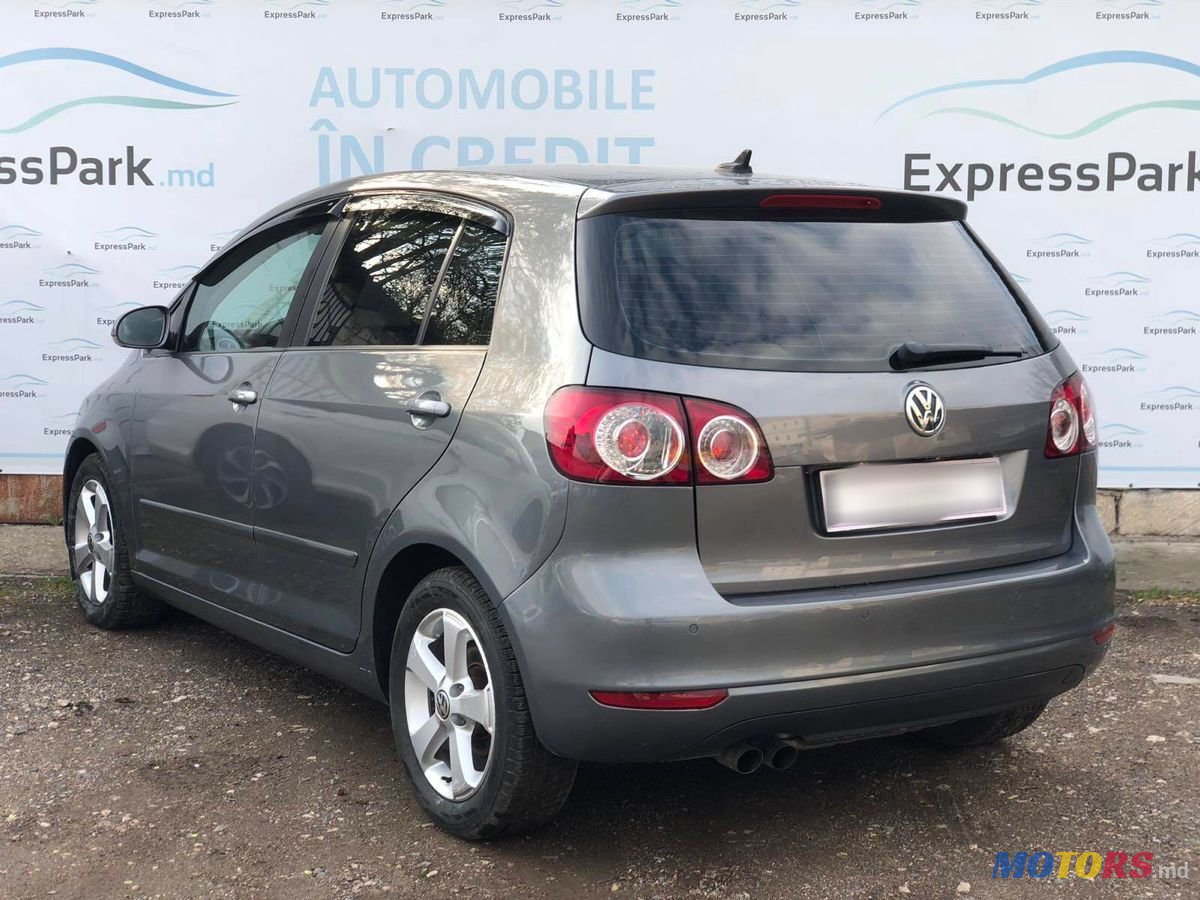 2011' Volkswagen Golf Plus photo #4