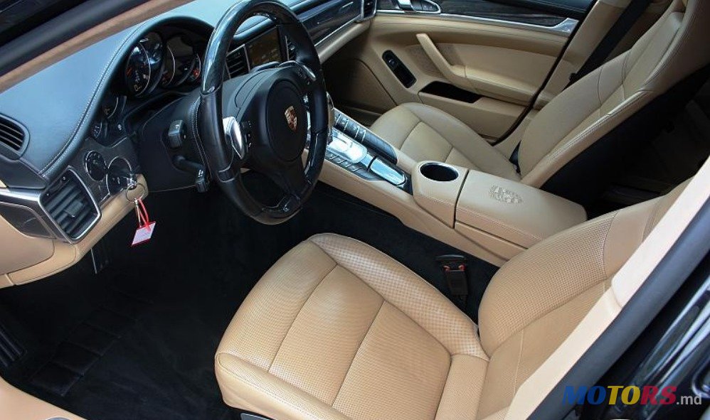 2013' Porsche Panamera photo #6