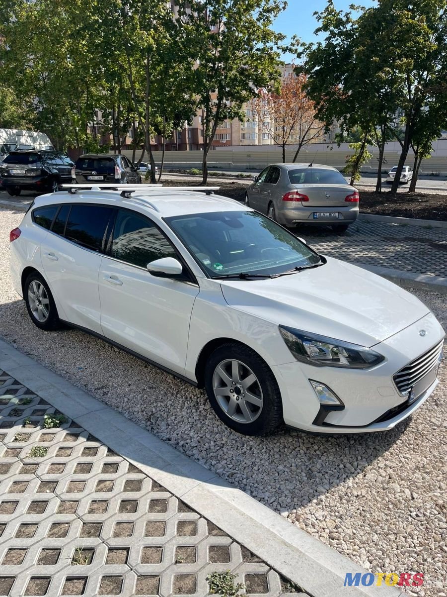 2020' Ford Focus photo #2