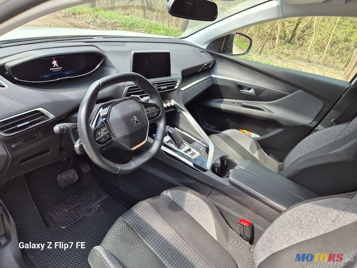 2022' Peugeot 3008 photo #5