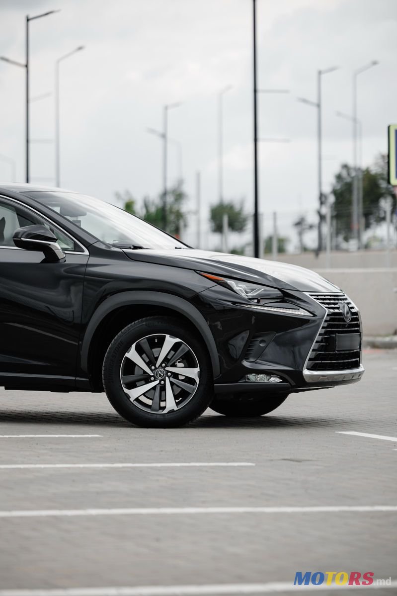 2017' Lexus Nx Series photo #4