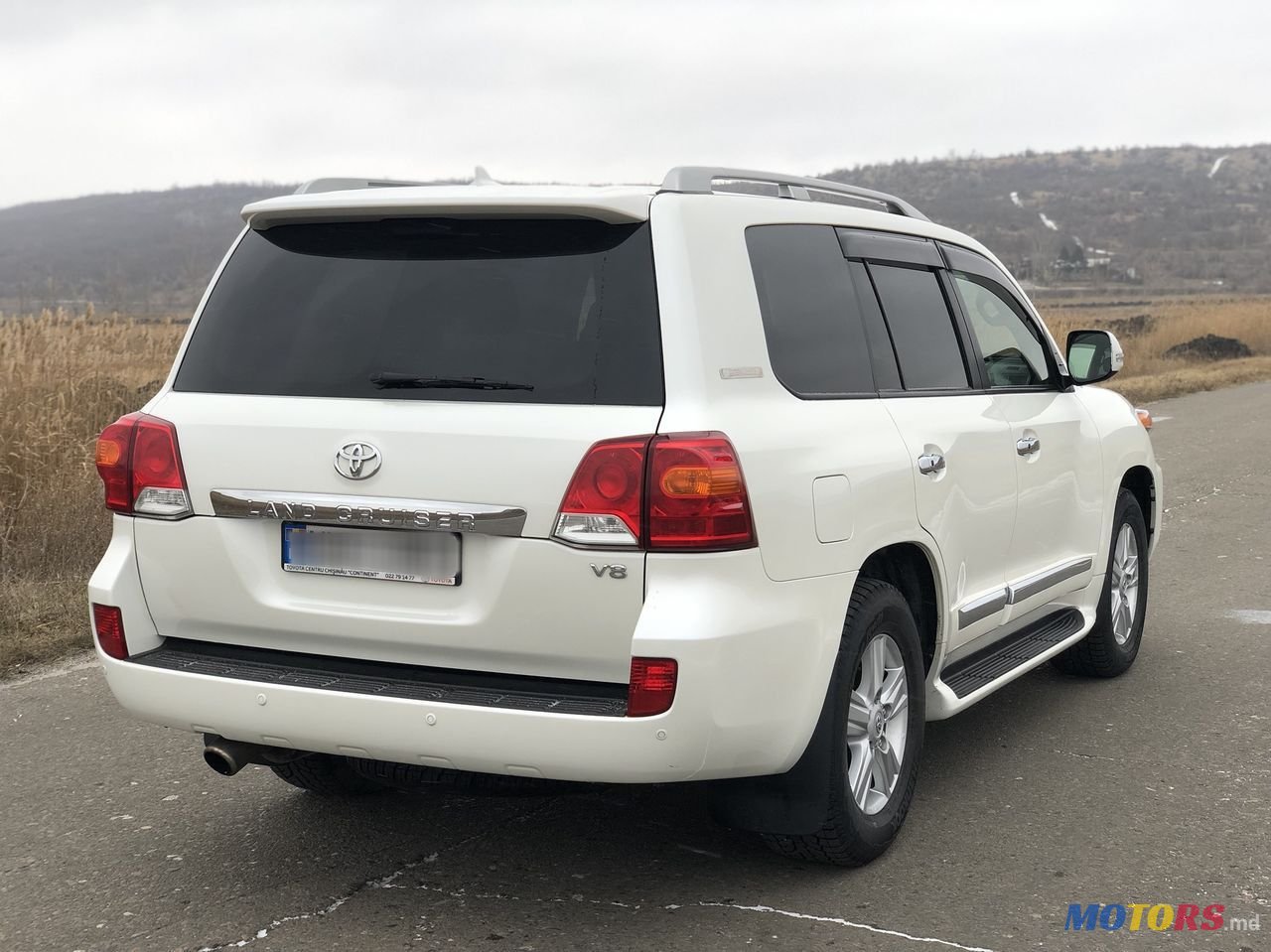 2014' Toyota Land Cruiser photo #5