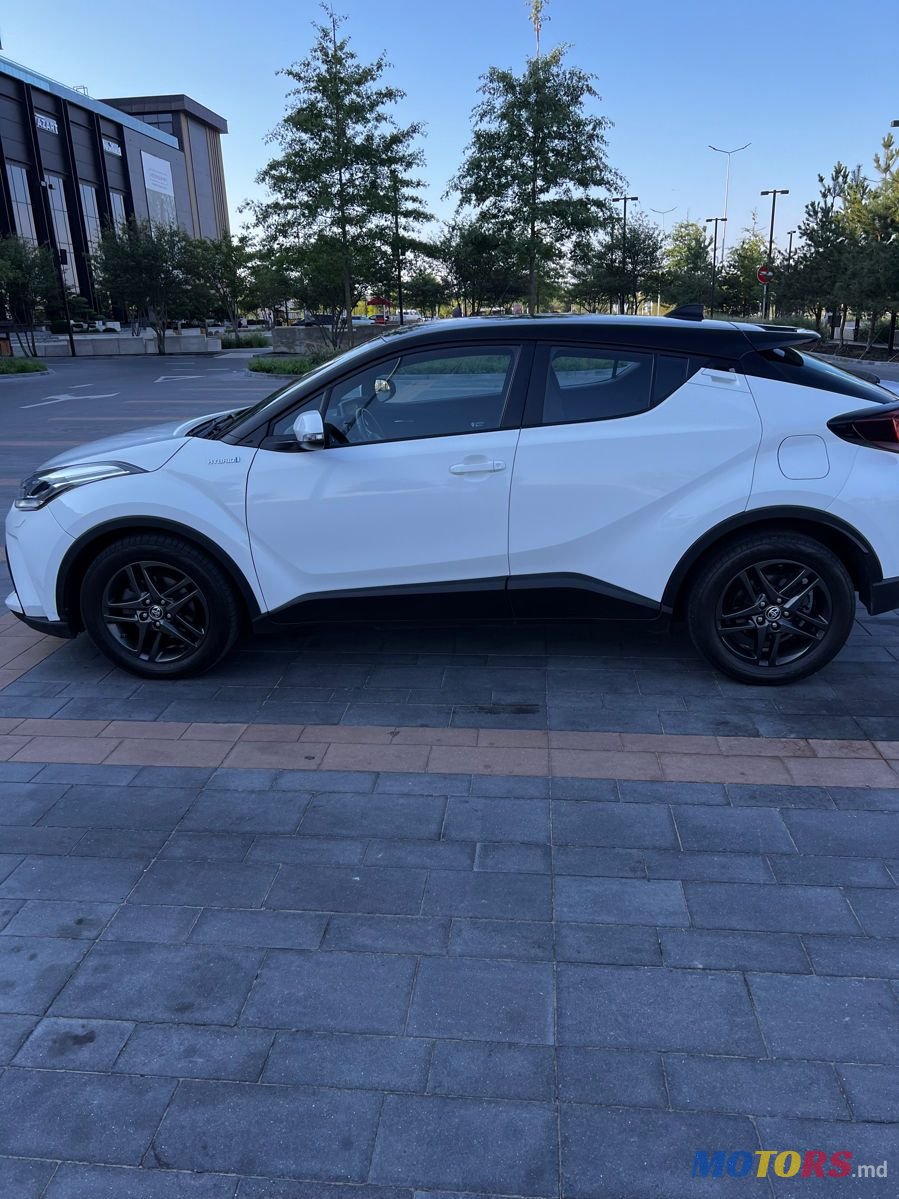 2021' Toyota C-HR photo #6